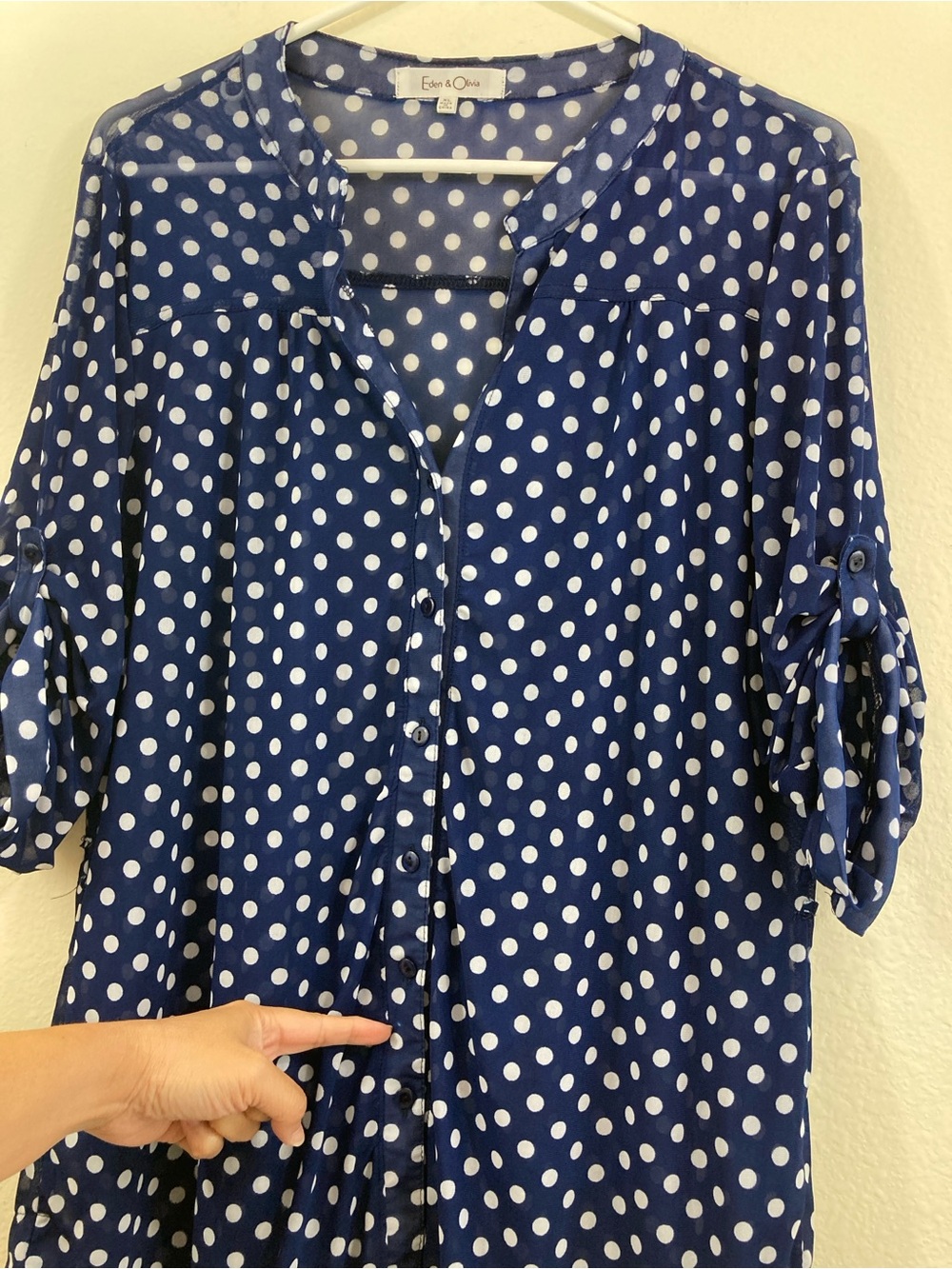 Eden & Olivia Sheer Polka Dot Blouse Size XL Blue White Roll Tab Top - Picture 11 of 15